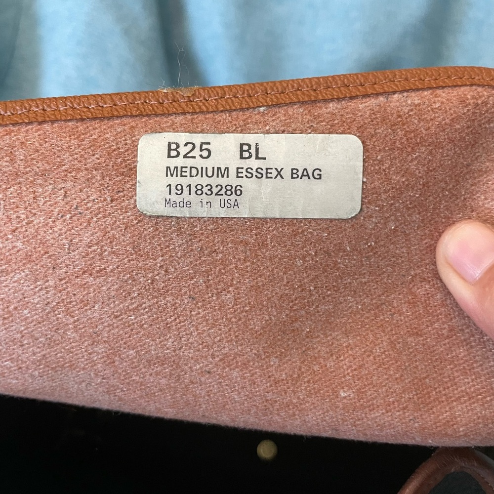 Dooney and Bourke Essex Black/Brown Leather Crossbody Shoulder Bag Purse - Picture 14 of 14